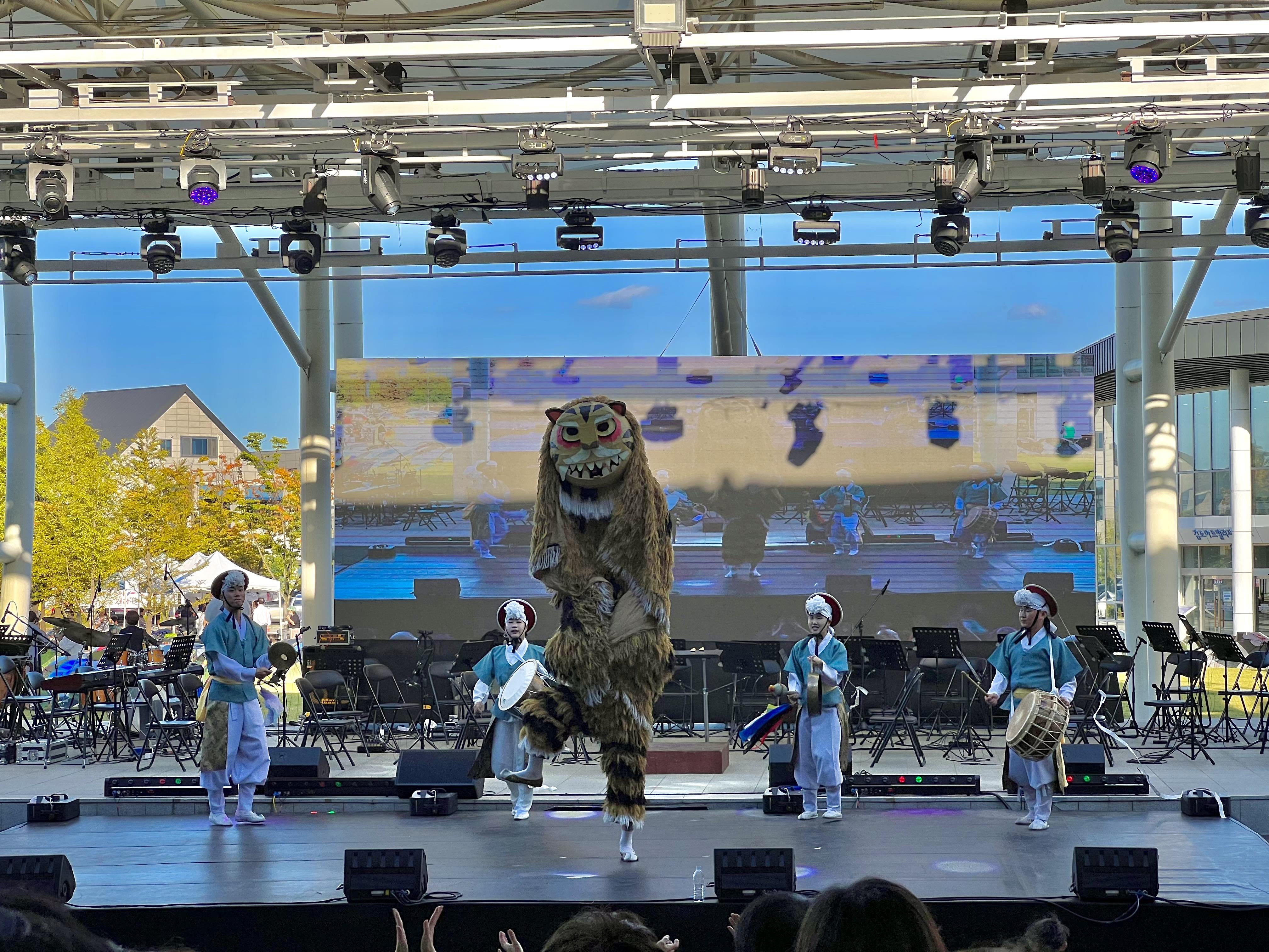 꼬꾸매 풍물단 공연